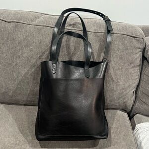 Madewell Transport Crossbody
Leather Medium Tote Bag
